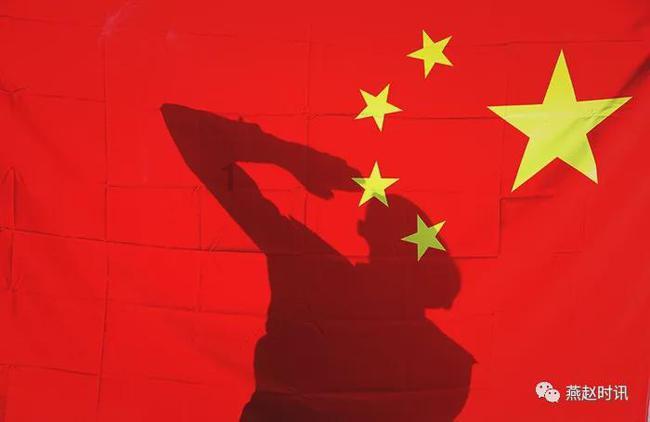 铁笼中的小鹿逃脱