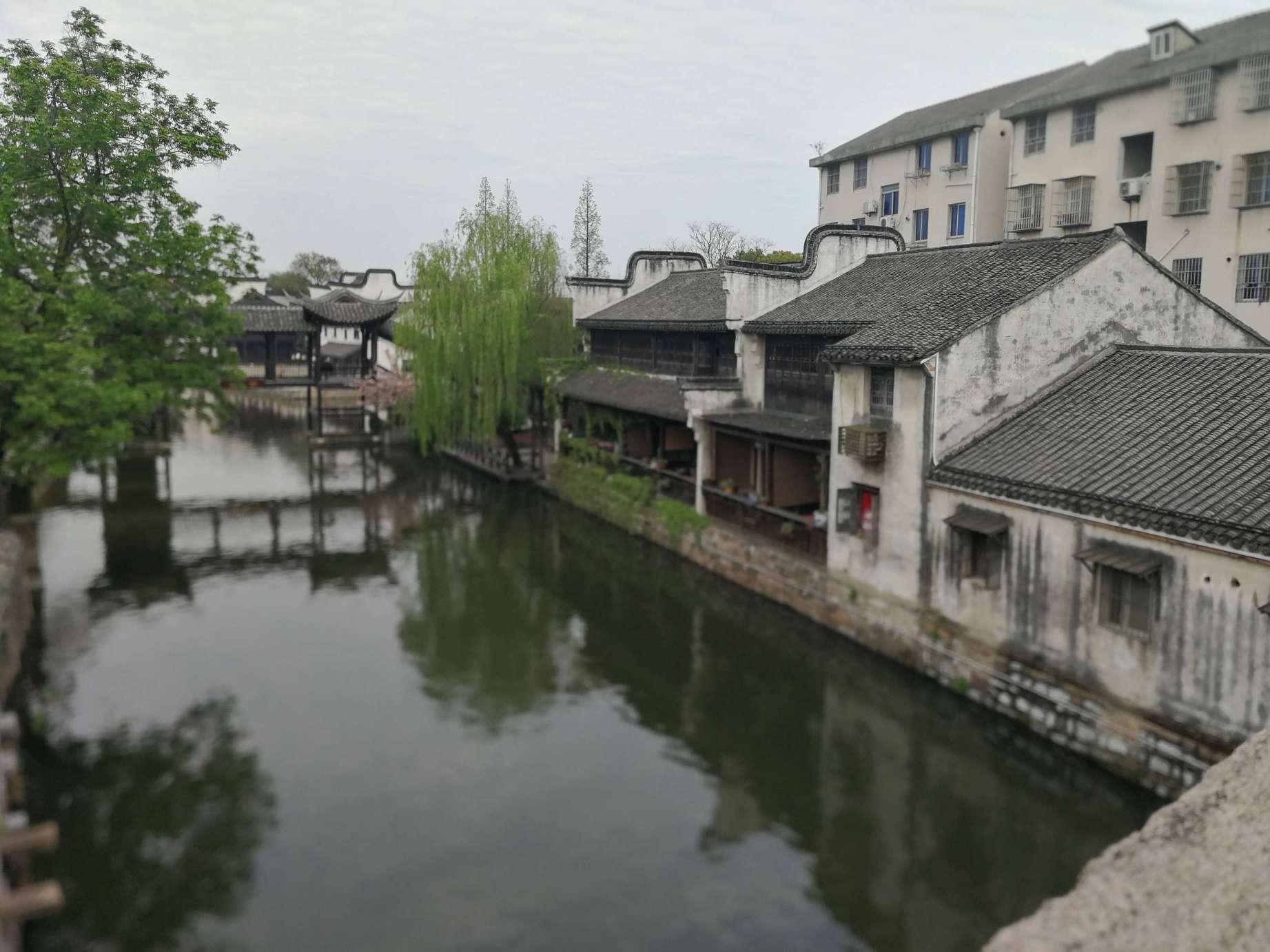 摇滚乐团的装扮